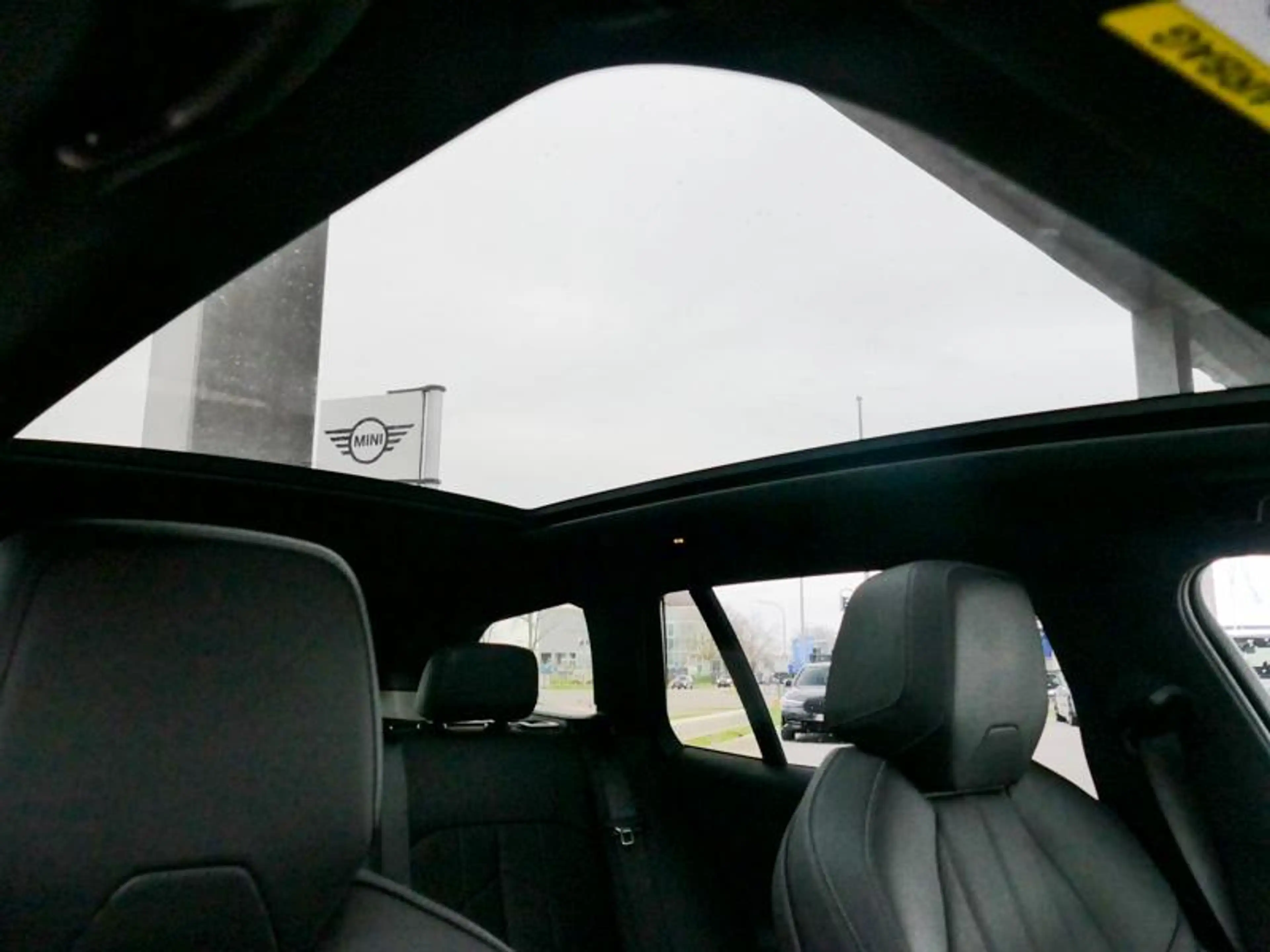 BMW i5 eDrive40 Touring M Sport | PANO | — photo 9