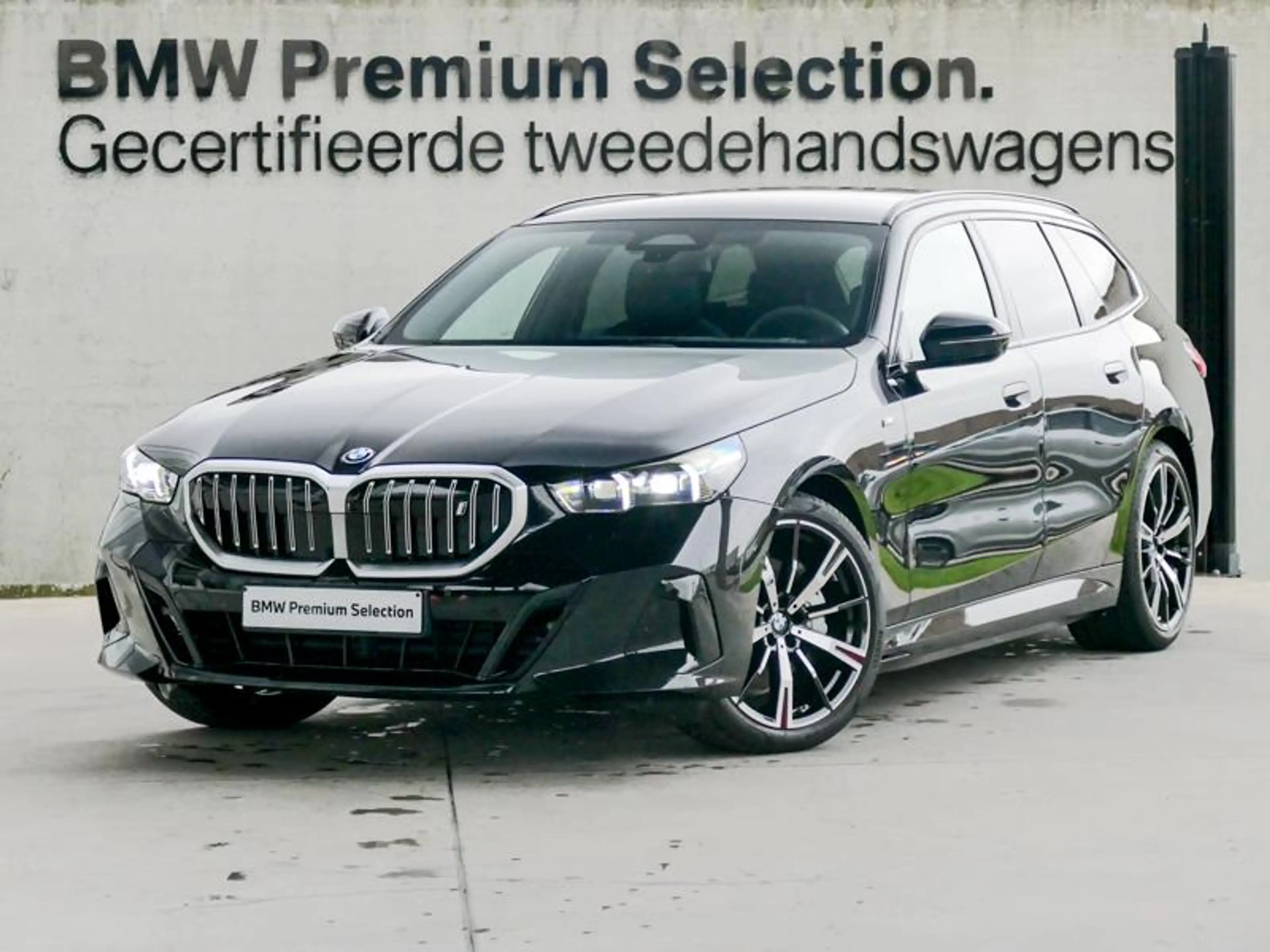 BMW i5 eDrive40 Touring M Sport | PANO |
