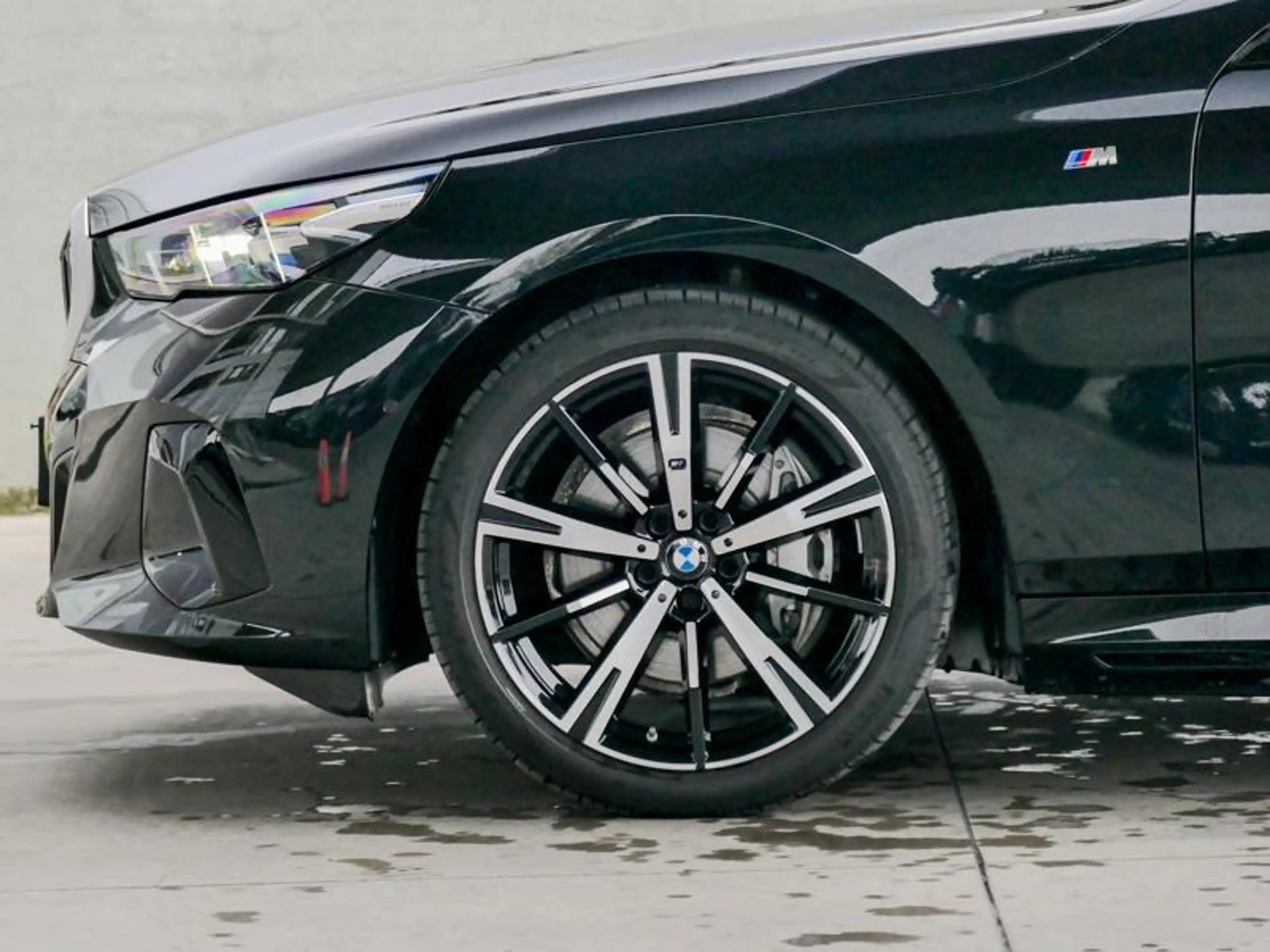 BMW i5 eDrive40 Touring M Sport | PANO | — photo 6