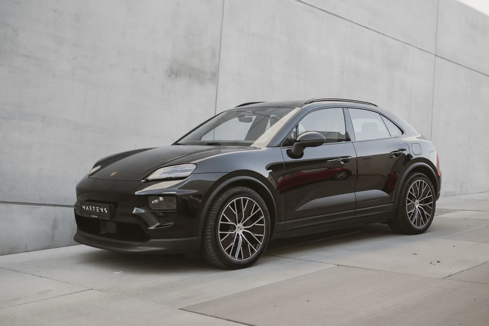 Porsche Macan Macan 4 100 kWh Fekete - 1