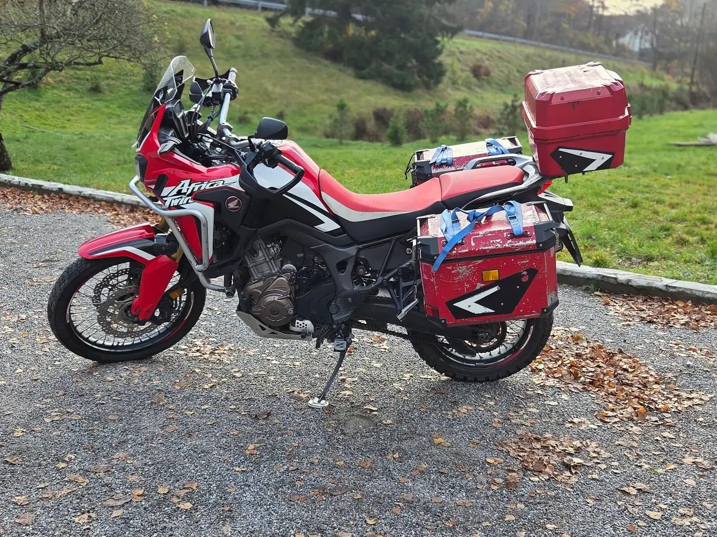 Honda CRF 1000 Africa Twin Rot - 2