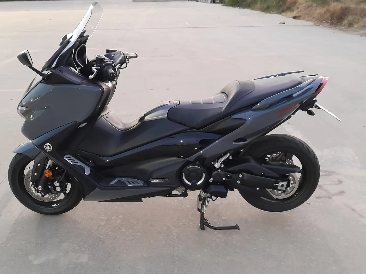 Yamaha TMAX 560 tech max Grigio - 1