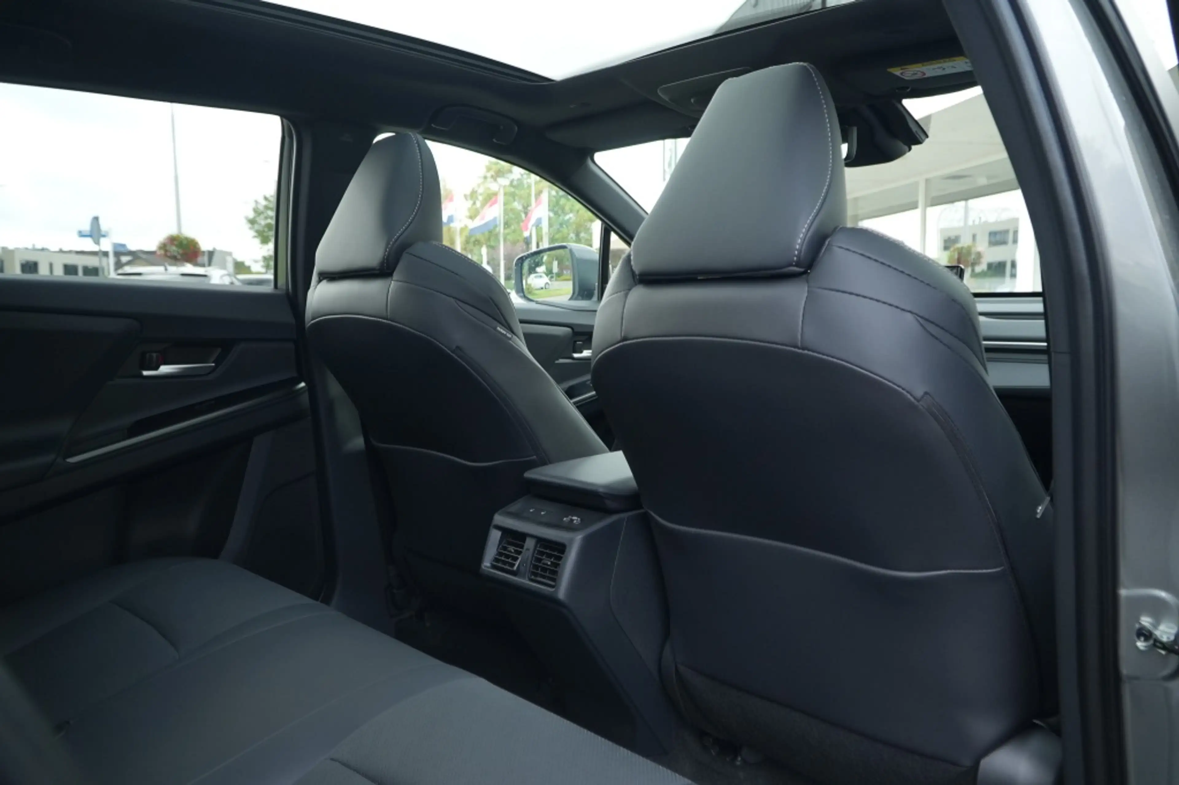 Subaru Solterra 4E-xperience+ 73.1 kWh I Pano I ACC I 8 jaar fabri — photo 21