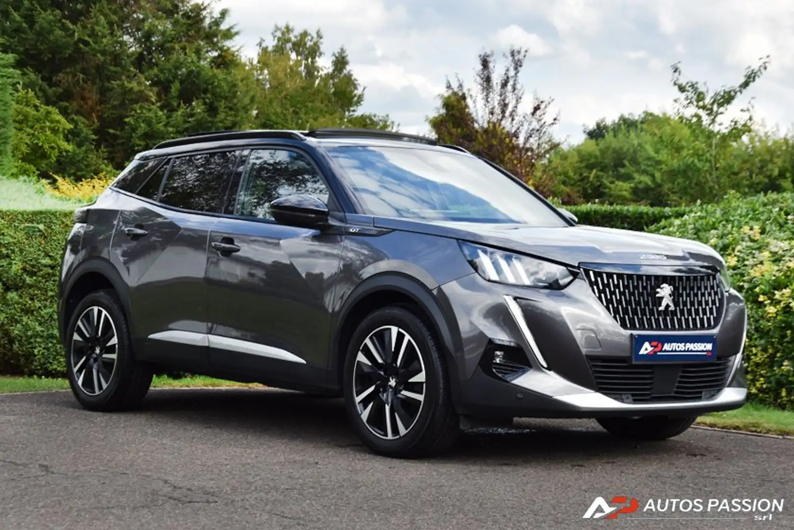 Peugeot 2008 1.5 BlueHDi GT Line | Cam 360° | I-Cockpit 3D Grijs - 2