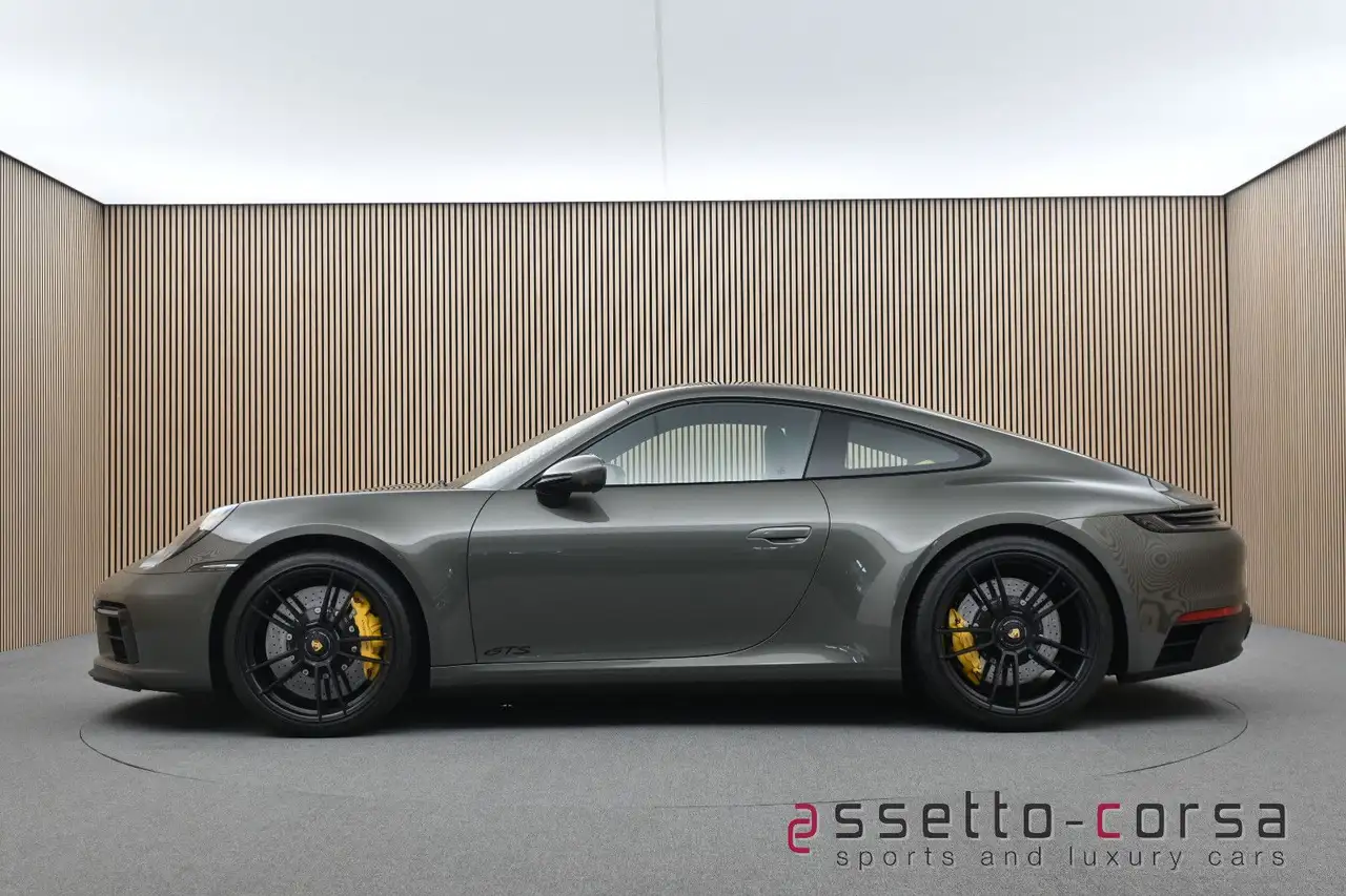 Porsche 992