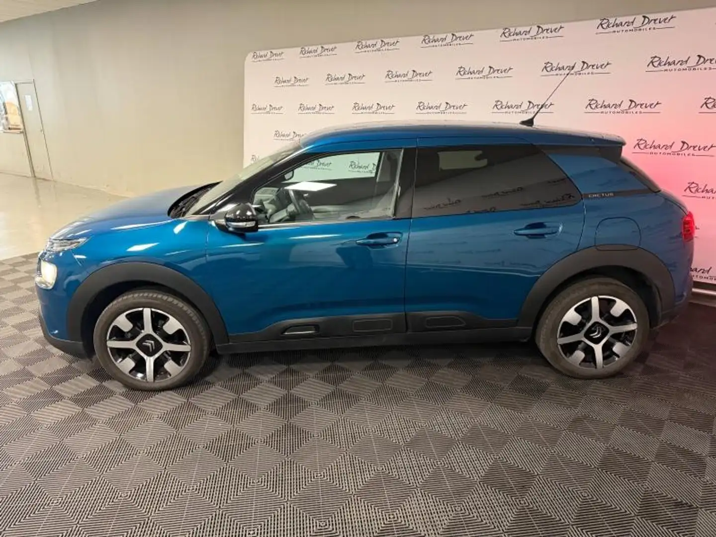 Citroen C4 Cactus PureTech 110ch S\u0026S Shine E6.d 6cv Blauw - 2