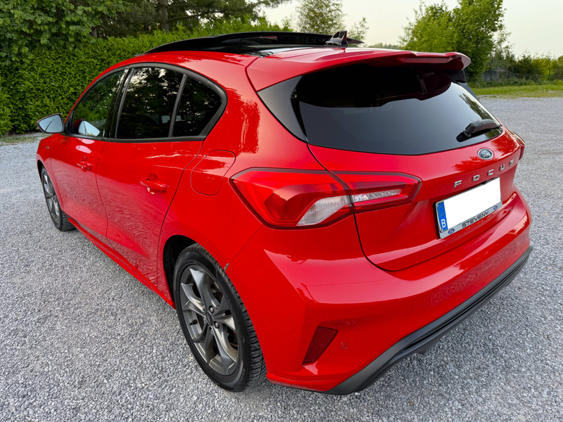 Ford Focus ST-Line 1ier Propriétaire, Car Play, Toit Panoramique ! — photo 10