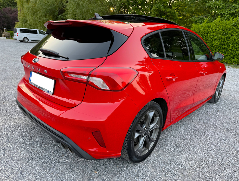 Ford Focus ST-Line 1ier Propriétaire, Car Play, Toit Panoramique ! — photo 9