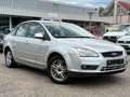 Ford Focus Lim. Ghia-2.0-Alu-Klima Plateado - thumbnail 5