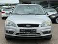 Ford Focus Lim. Ghia-2.0-Alu-Klima Plateado - thumbnail 6