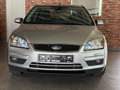 Ford Focus Lim. Ghia-2.0-Alu-Klima Plateado - thumbnail 3