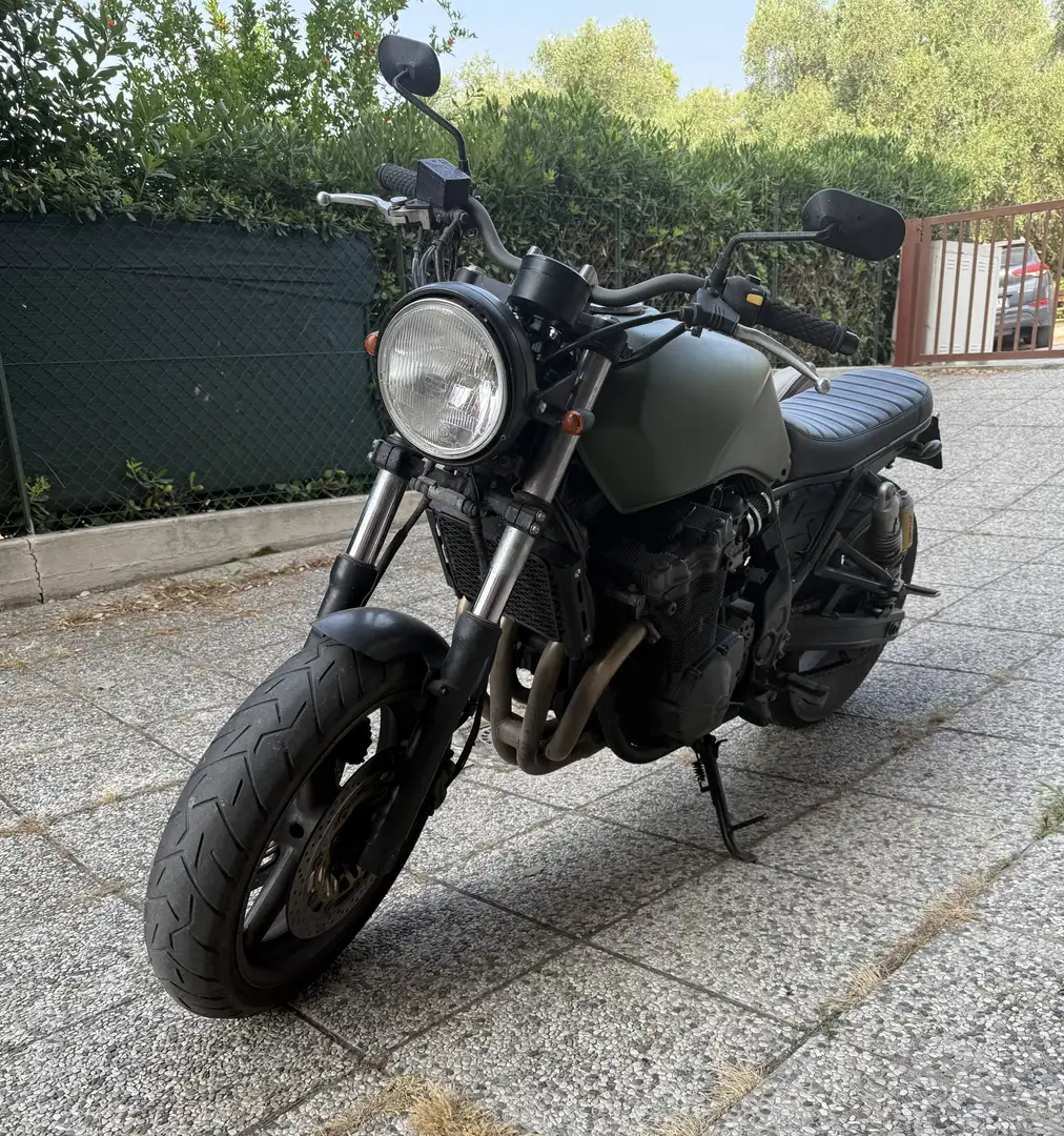 Suzuki GSX 750 - 2