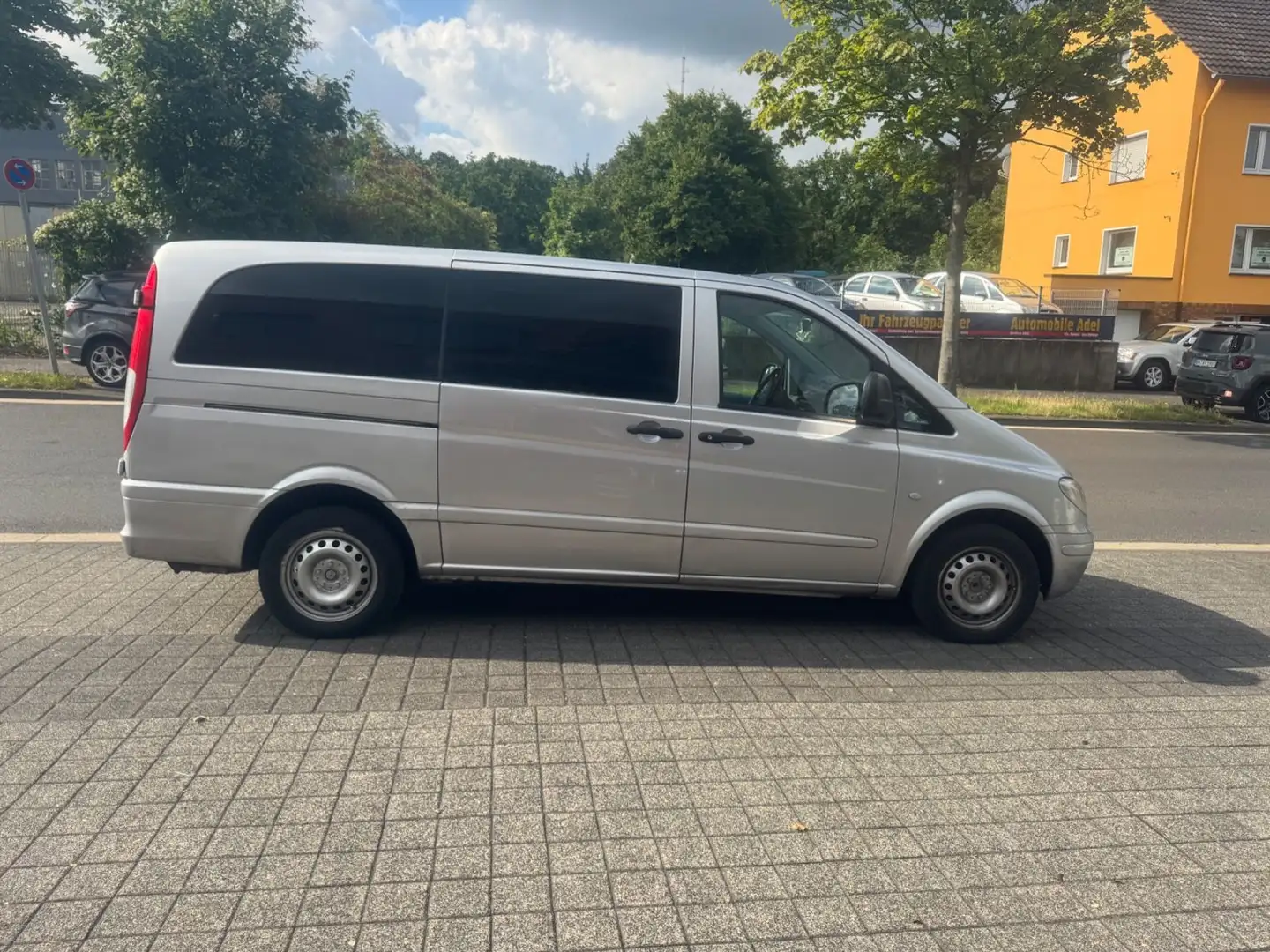 Mercedes-Benz Vito Kombi 115 CDI lang Argintiu - 2