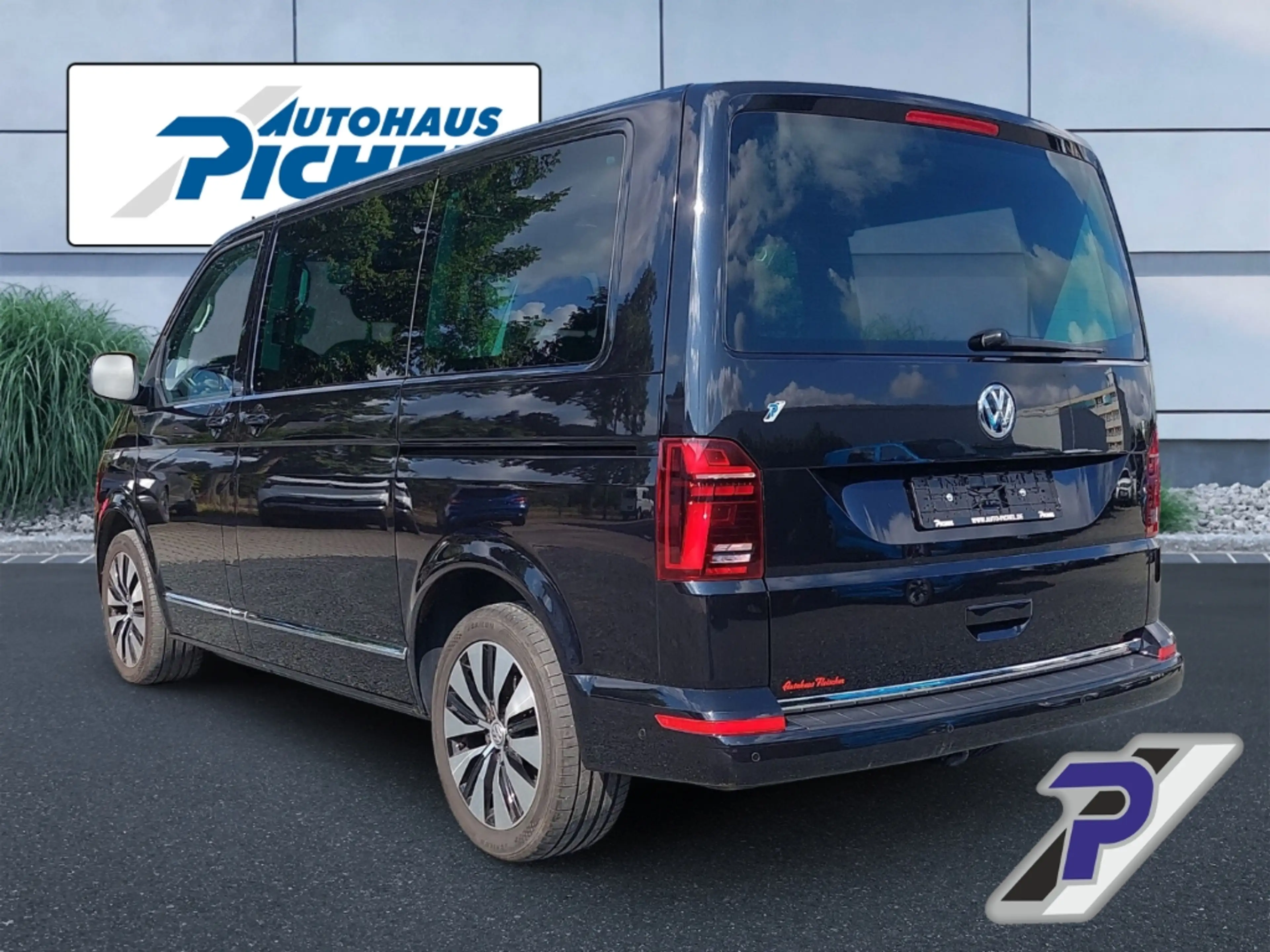 Volkswagen T6.1 Multivan Cruise FWD AD StandHZG AHK-abnehmbar Navi Leder Di — photo 3
