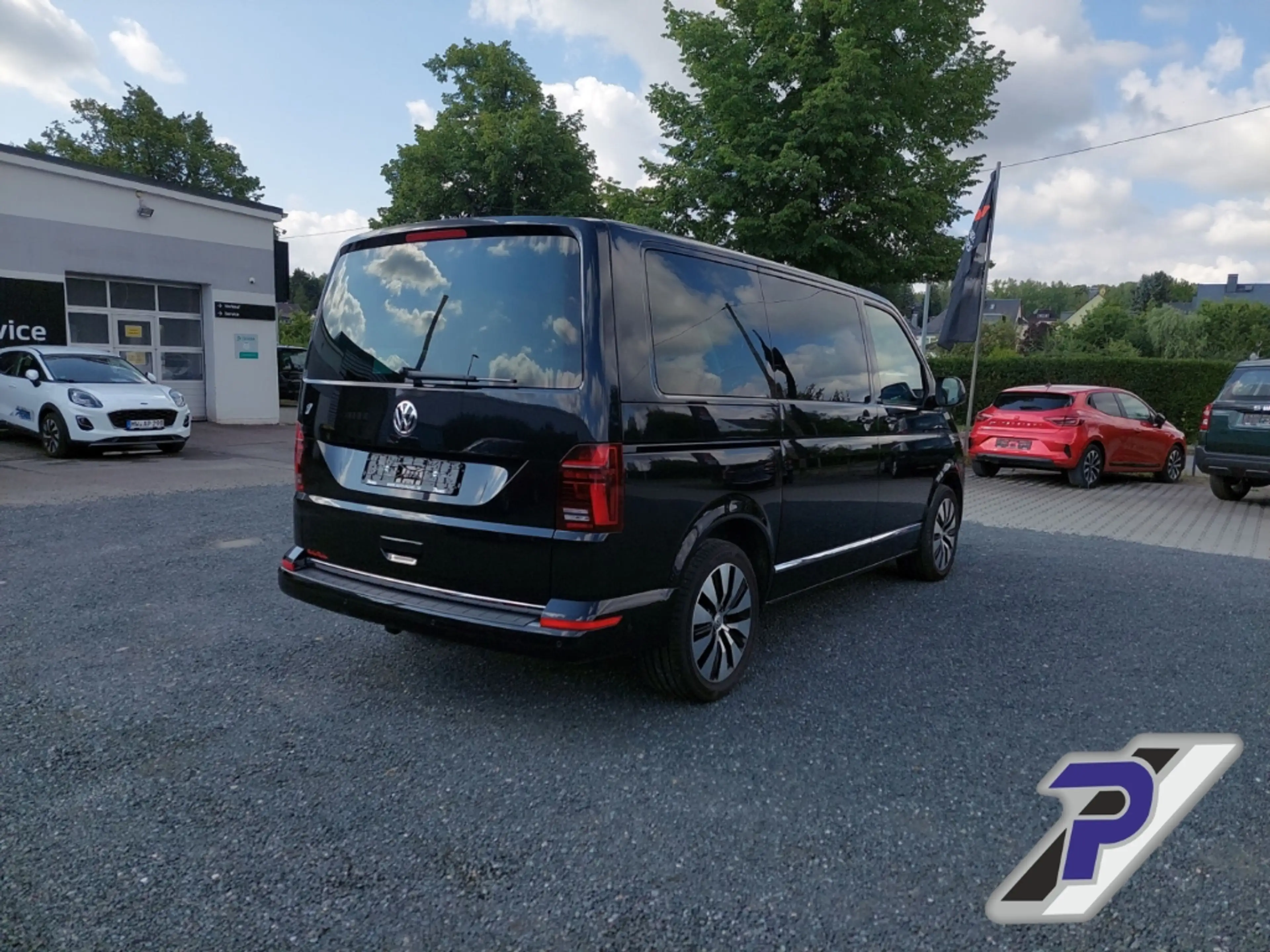 Volkswagen T6.1 Multivan Cruise FWD AD StandHZG AHK-abnehmbar Navi Leder Di — photo 5