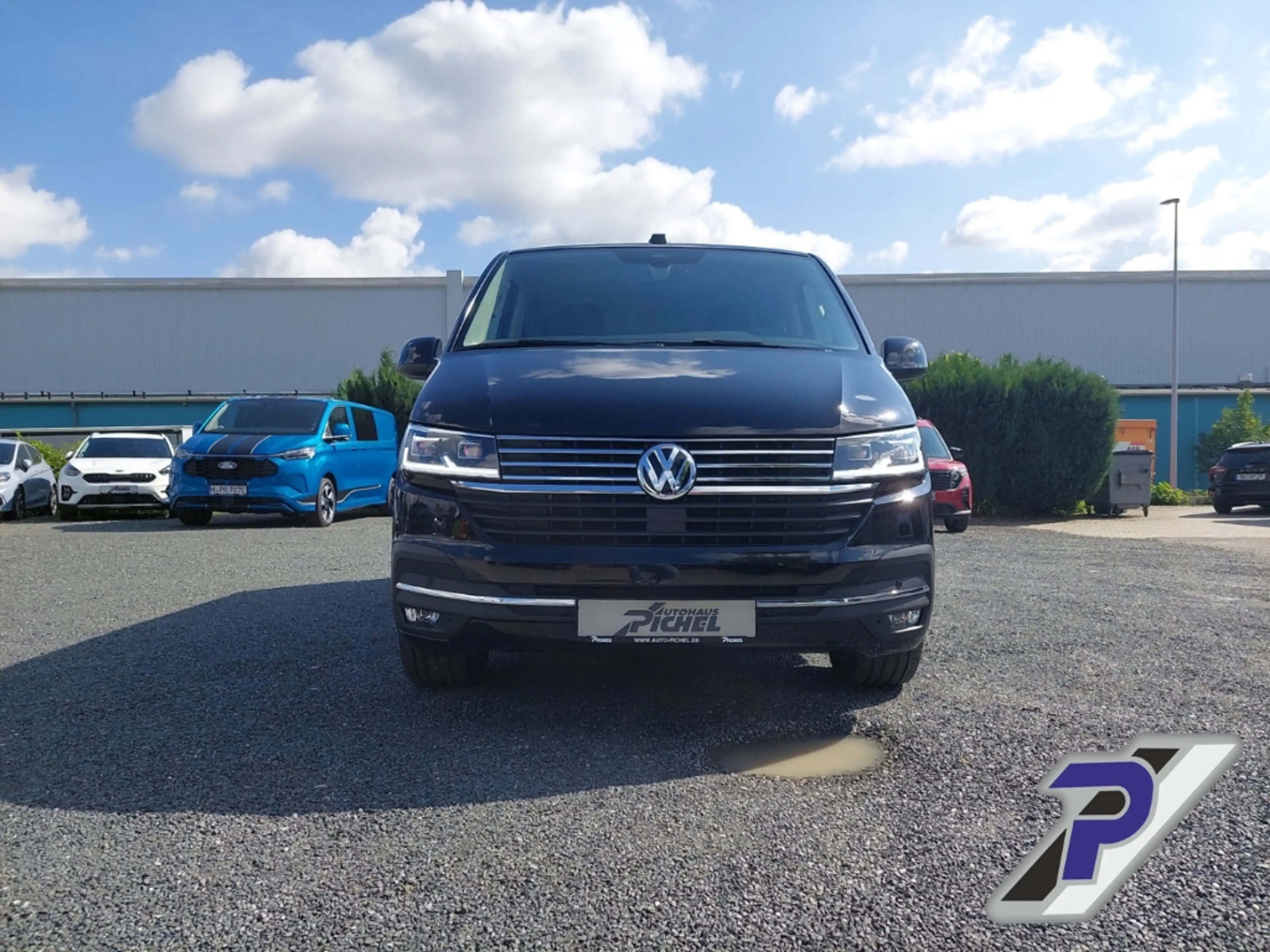 Volkswagen T6.1 Multivan Cruise FWD AD StandHZG AHK-abnehmbar Navi Leder Di — photo 8