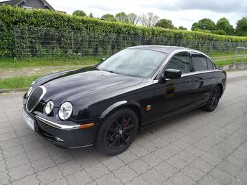 V6 Executive / Automatik / Leder