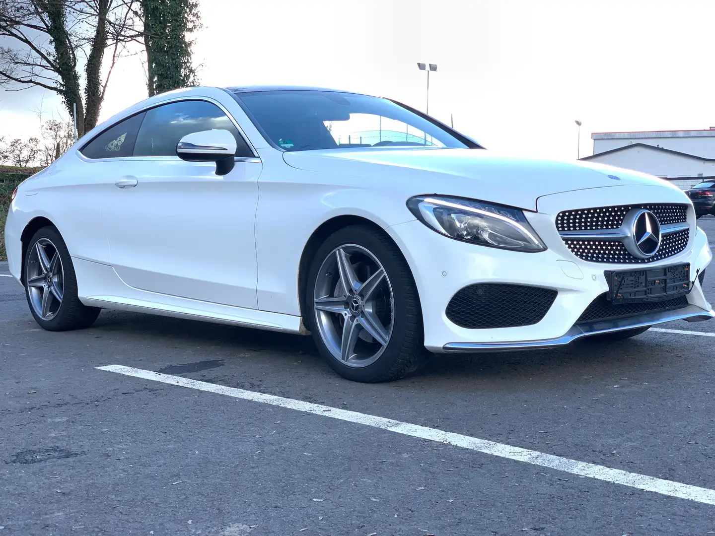 Mercedes-Benz C 180 Coupe AMG Line PANO NAVİ LED PAKET LEDER Weiß - 1
