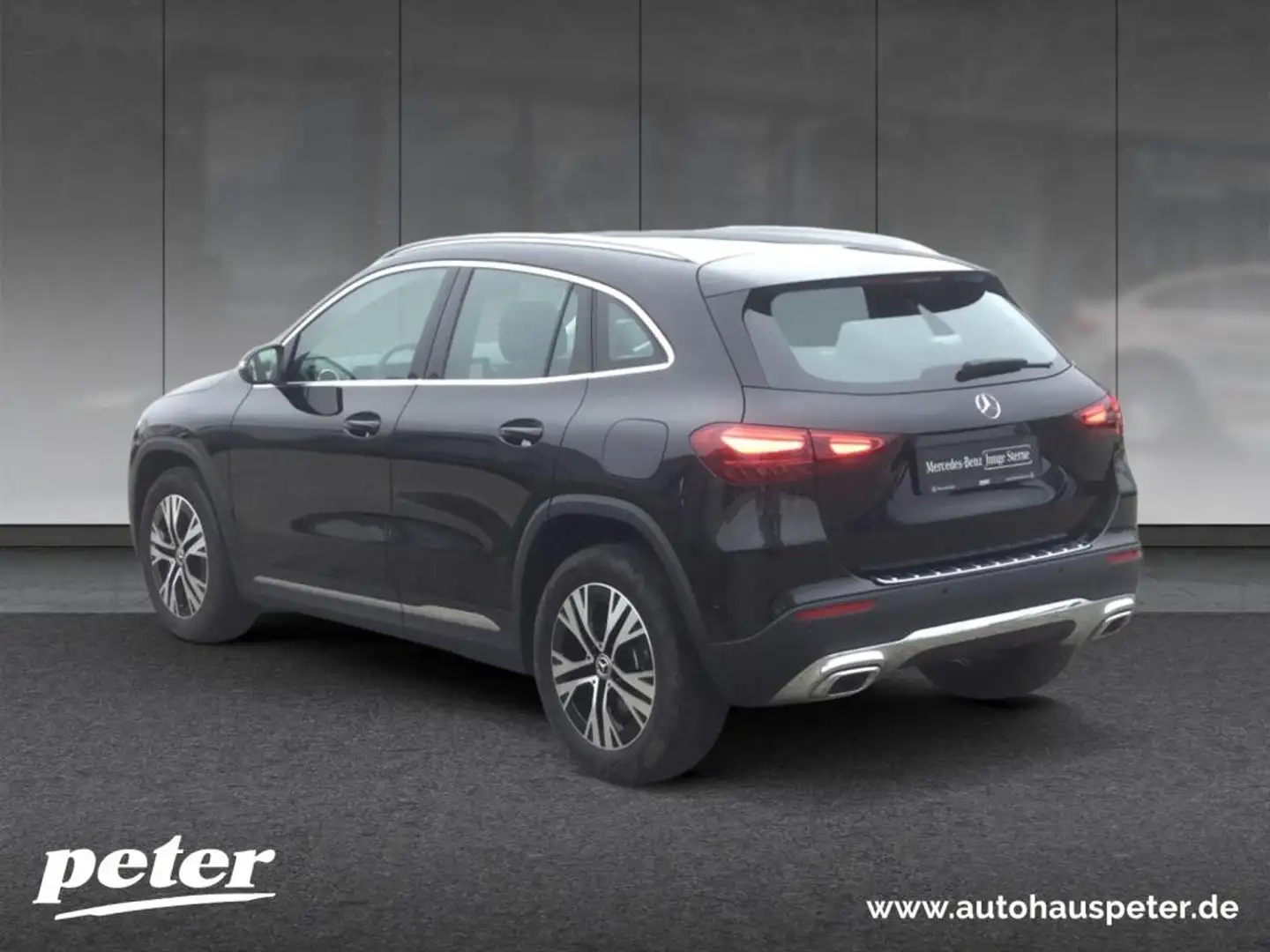 Mercedes-Benz GLA 220 4MATIC Progressive Line, Multibeam Schwarz - 2