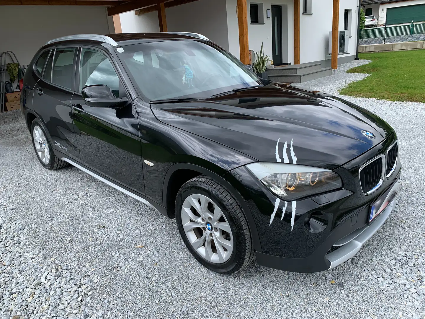 BMW X1 X1 xDrive18d Österreich Paket Schwarz - 2