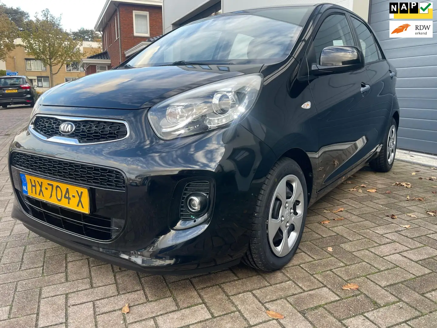 Kia Picanto 1.0 CVVT DynamicLine/Led/Cruise-c/Climate-c/AUX/El Zwart - 1