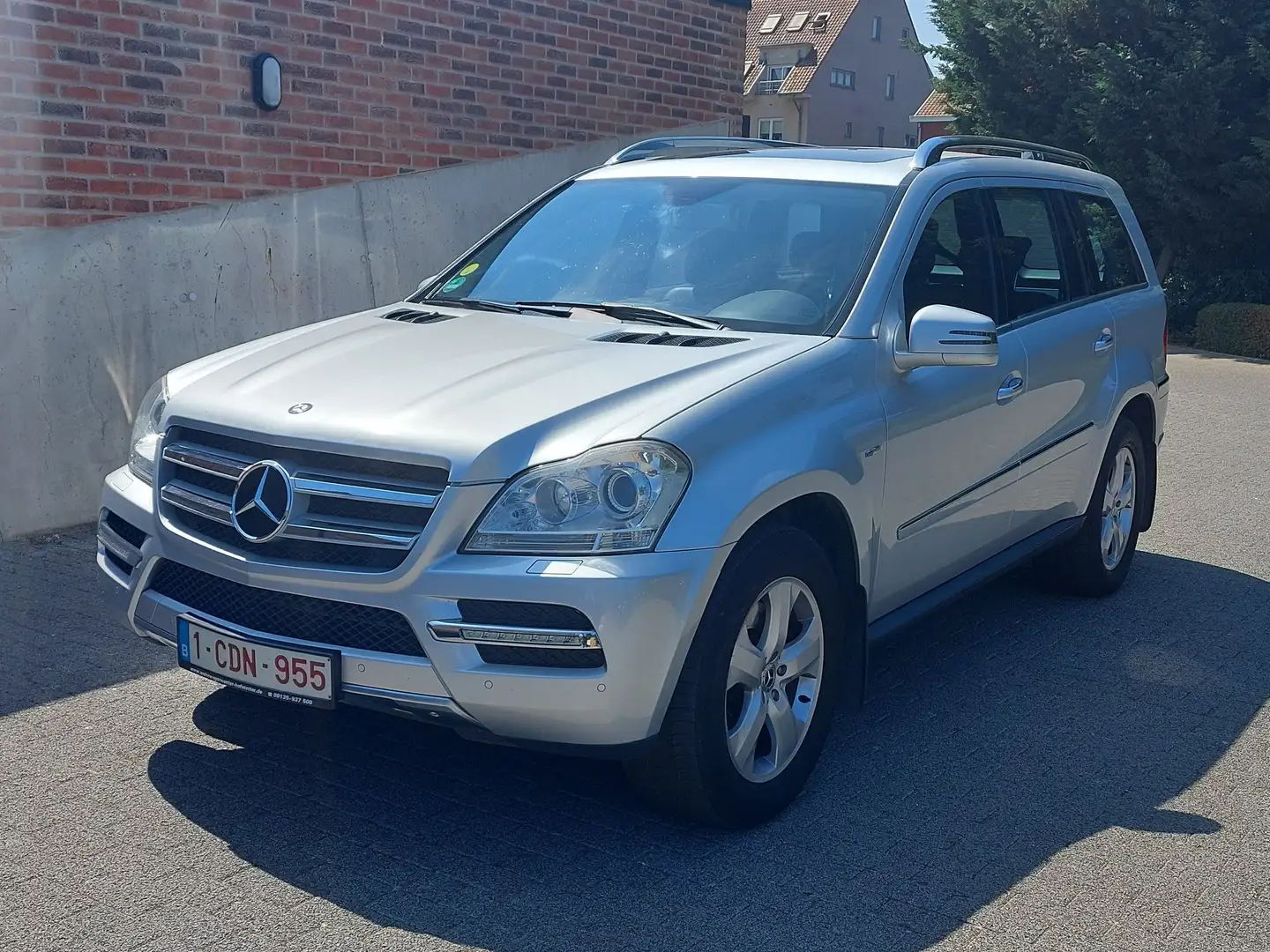 Mercedes-Benz GL 350 GL 350 BlueTEC 4Matic 7G-TRONIC Argintiu - 1