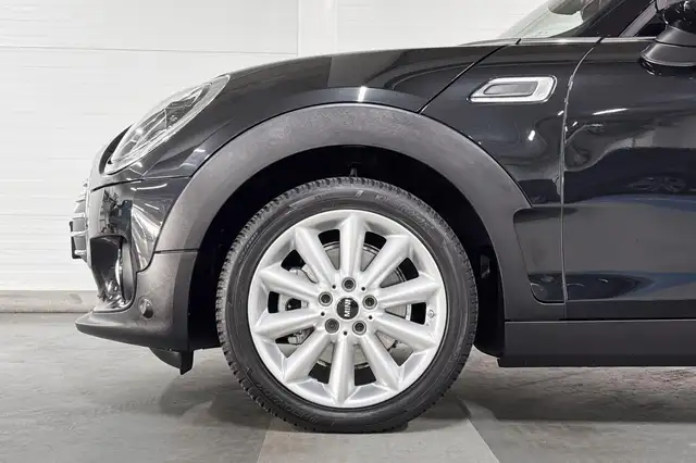 Mini Clubman view 4