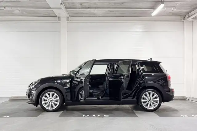 Mini Clubman view 3