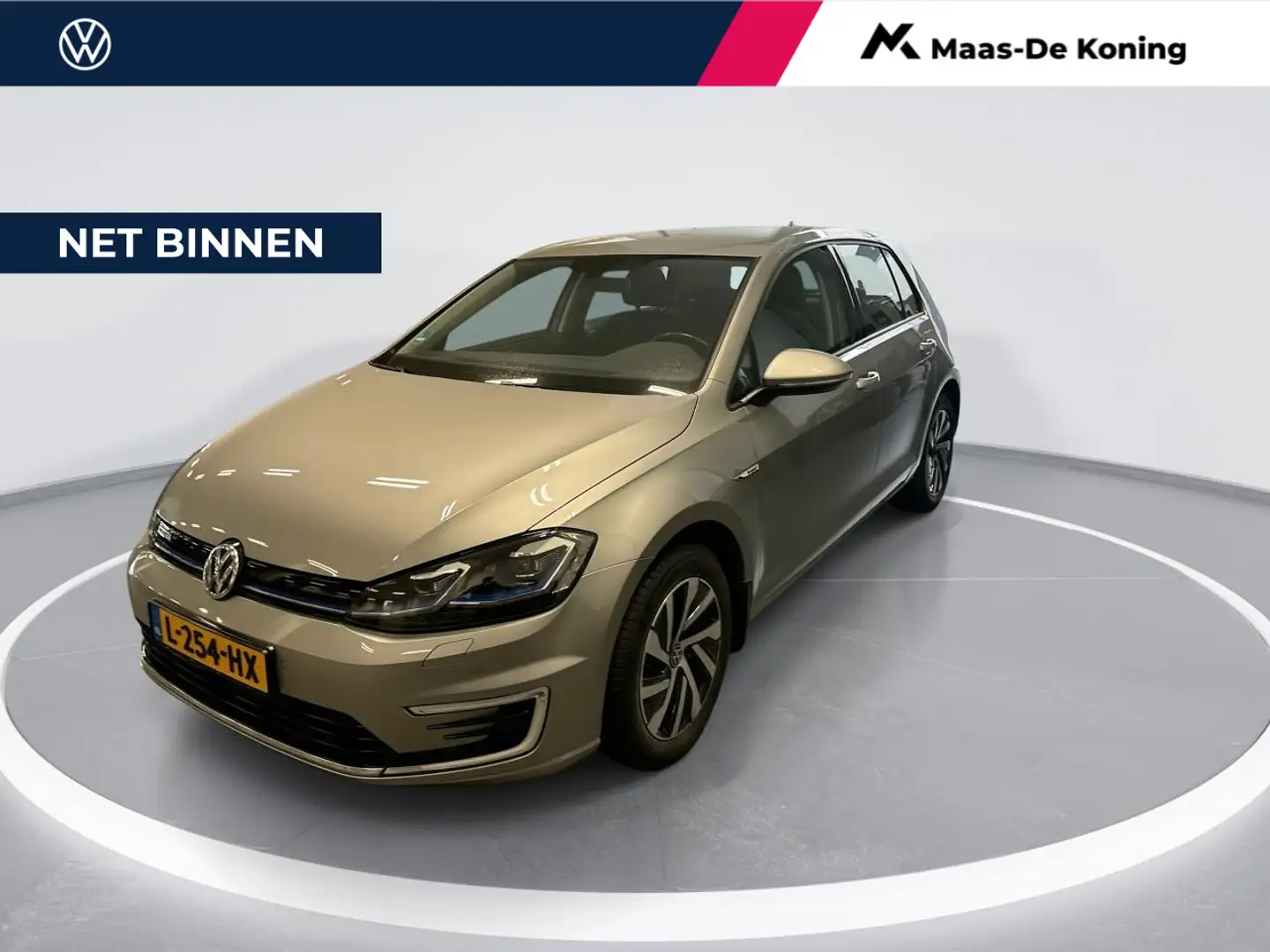 Volkswagen e-Golf 136pk E-DITION · Apple/Android Car Play · Navi · W Grijs - 1