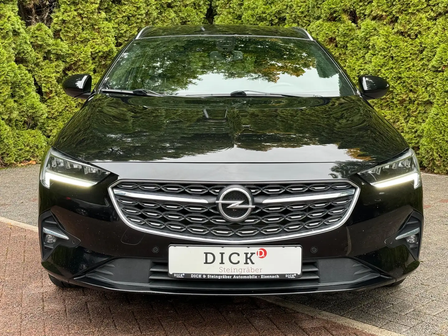 Opel Insignia B ST 2.0 CDTI Aut Busi. LED+NAV+AHK+ACC Schwarz - 2