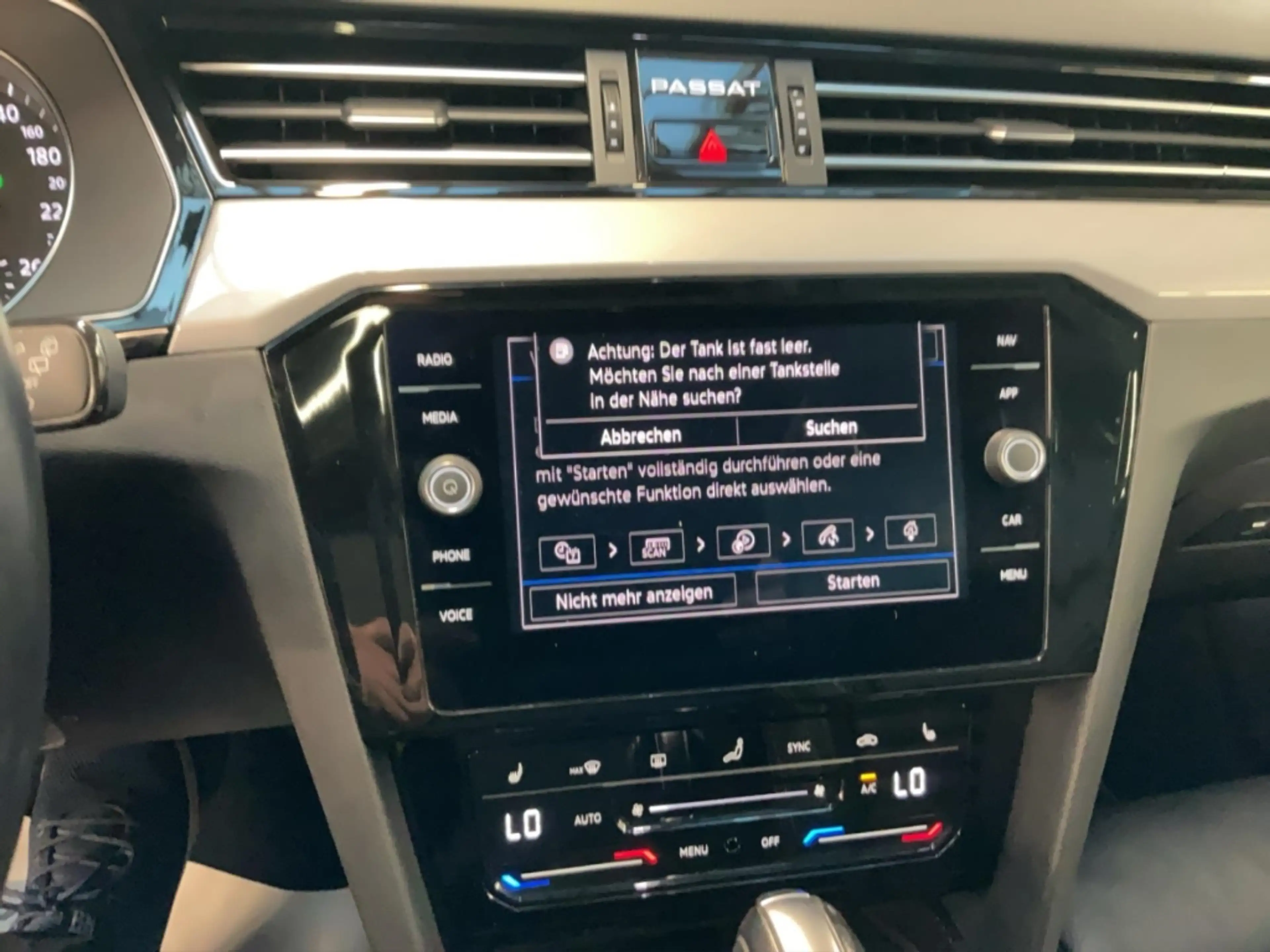 Volkswagen Passat Variant 1.5 TSI Business Alu LED Pano ACC Kamera Navi Sitz — photo 15