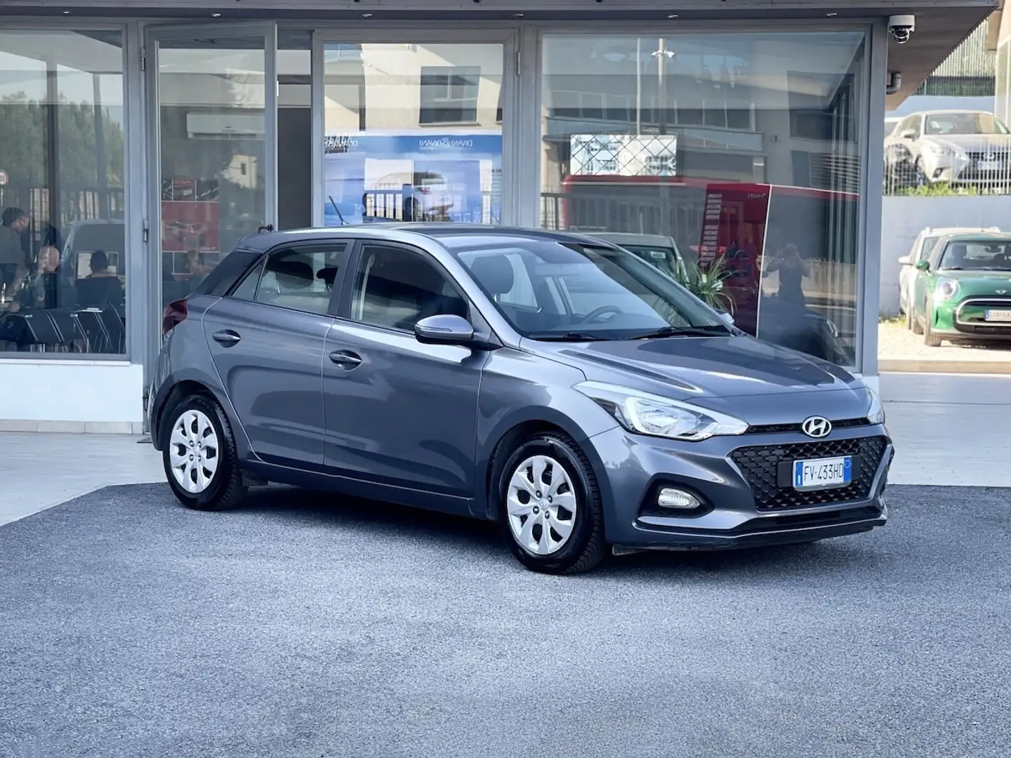 Hyundai i20 1.2 Benzina 75CV E6 Neo. - 2019 Grigio - 1