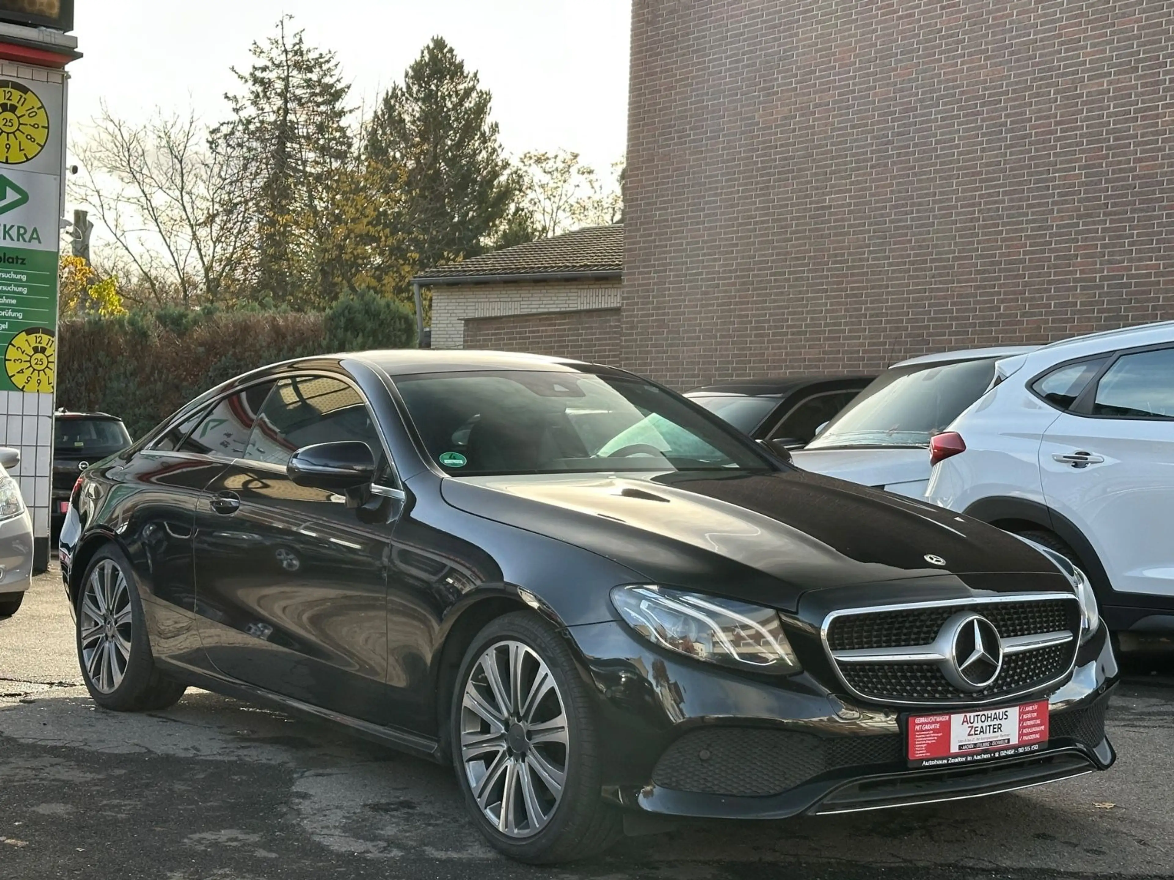 Mercedes-Benz E 300 Coupe*1.Hand*Tüv*Inspektion* — photo 5