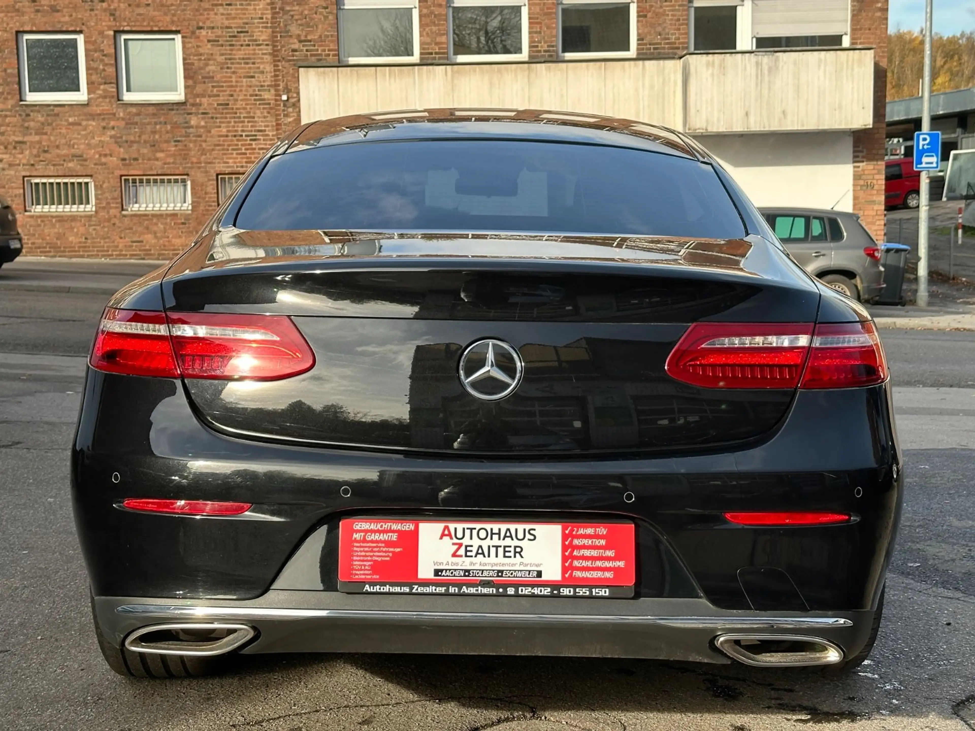 Mercedes-Benz E 300 Coupe*1.Hand*Tüv*Inspektion* — photo 10