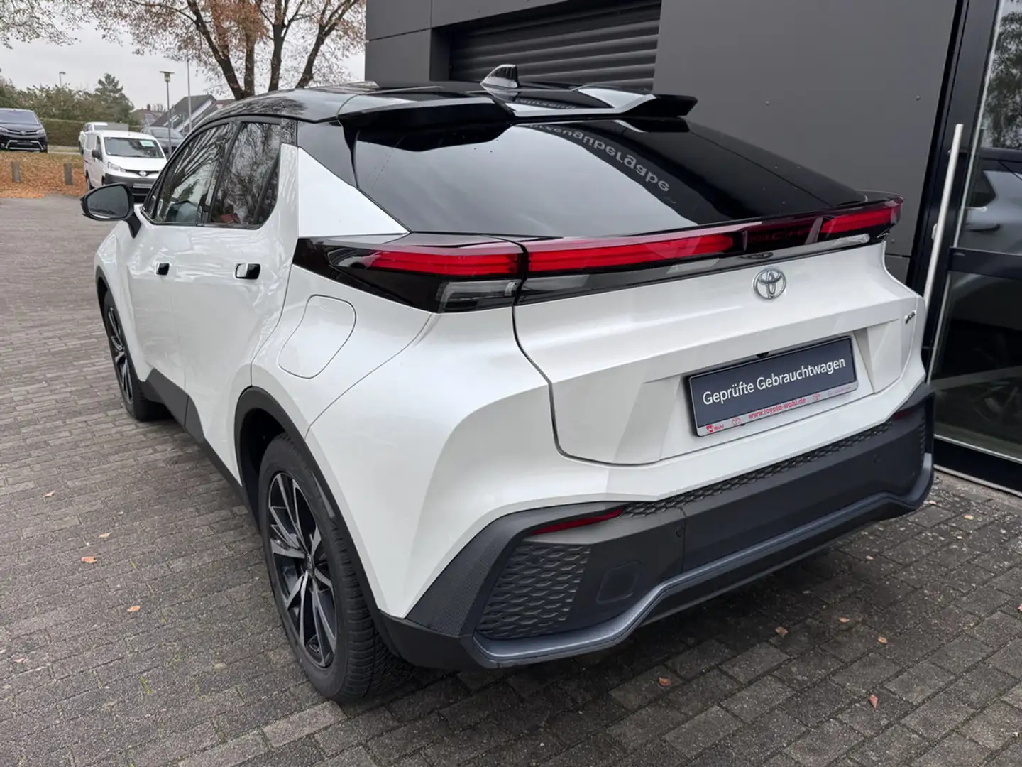 Toyota C-HR 1.8 Hybrid FWD Team Deutschland Weiß - 2