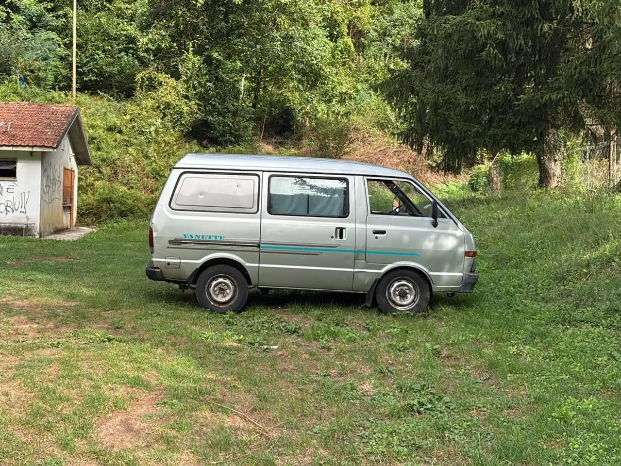 Nissan Vanette 2.0d Coach, foto 6
