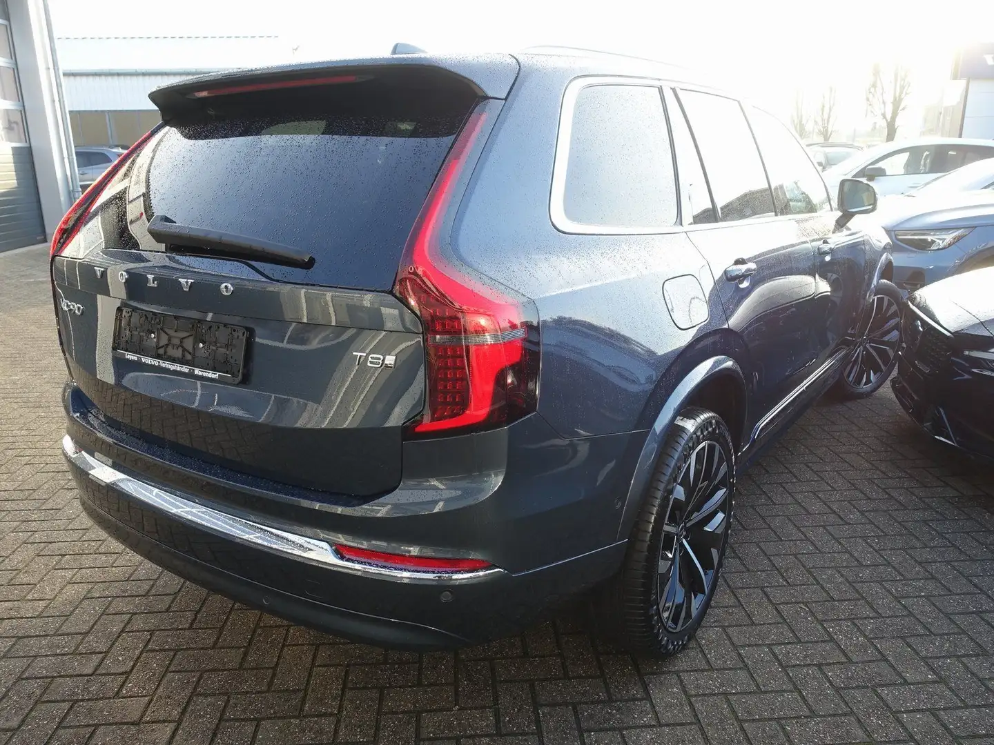 Volvo XC90 Plus T8 AWD Plug-in Hybrid/Pano/360°/H&K Blau - 2