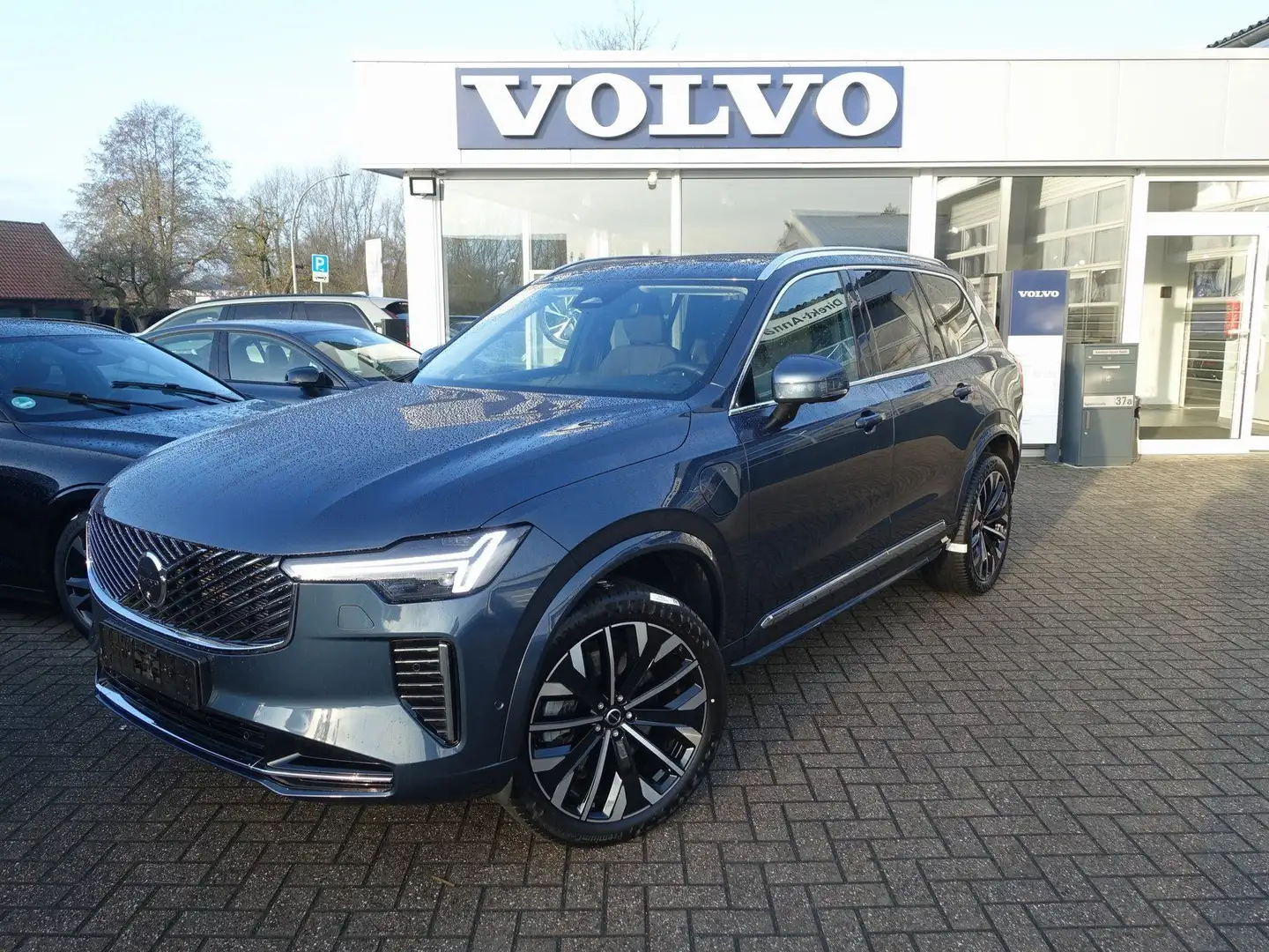Volvo XC90 Plus T8 AWD Plug-in Hybrid/Pano/360°/H&K Blau - 1