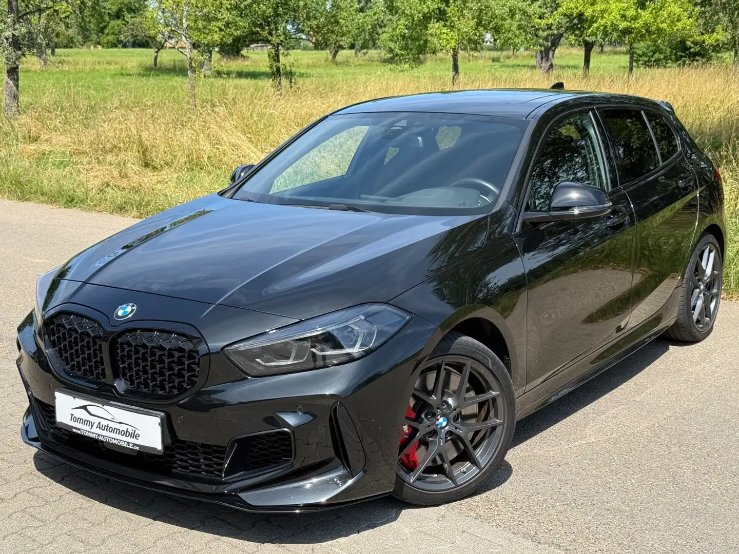 BMW 135 i xDrive Panorama HeadUp M Sitze LED H & K Noir - 1