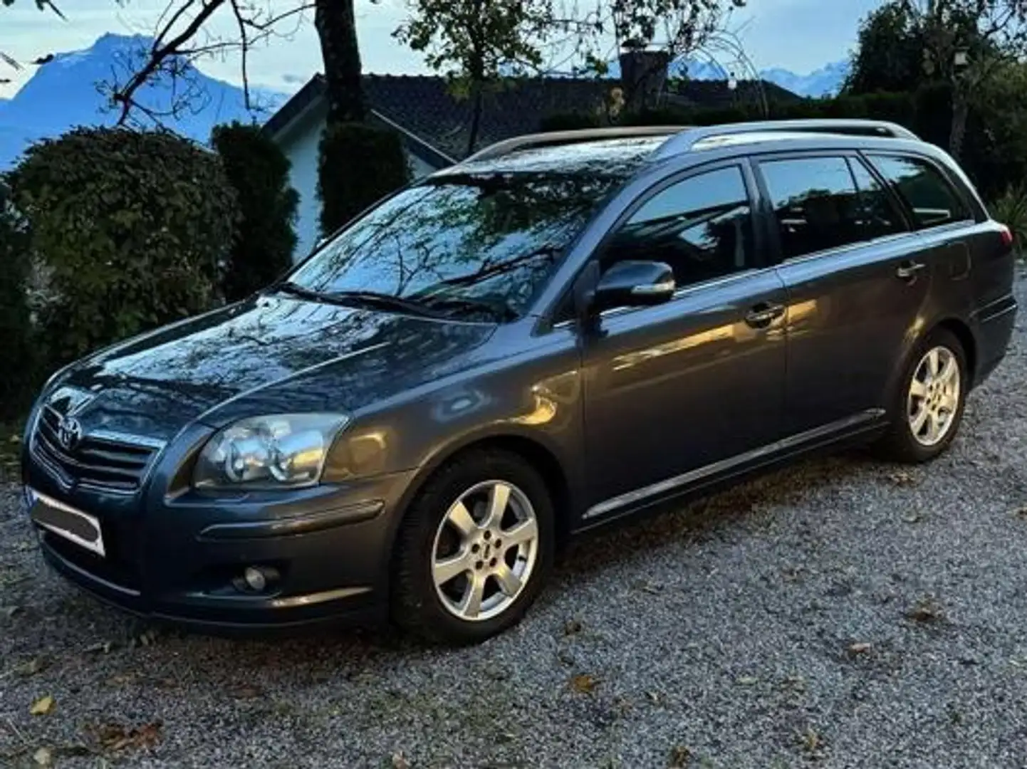 Toyota Avensis Avensis 2,0 D4-D Linea Sol DPF Linea Sol Grau - 1