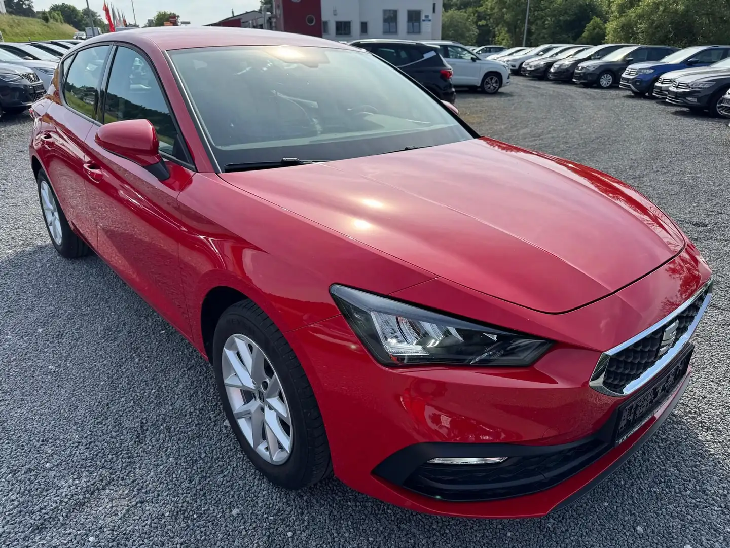 SEAT Leon 1.0 TSI *STYLE*PDCHI*TEMPOMAT*DAB*FRONT-ASS Rot - 1