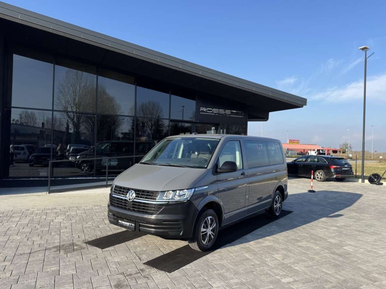 Volkswagen Others T6.1 2.0 TDI 110CV 9 POSTI Trendline ANCHE NEOPATE