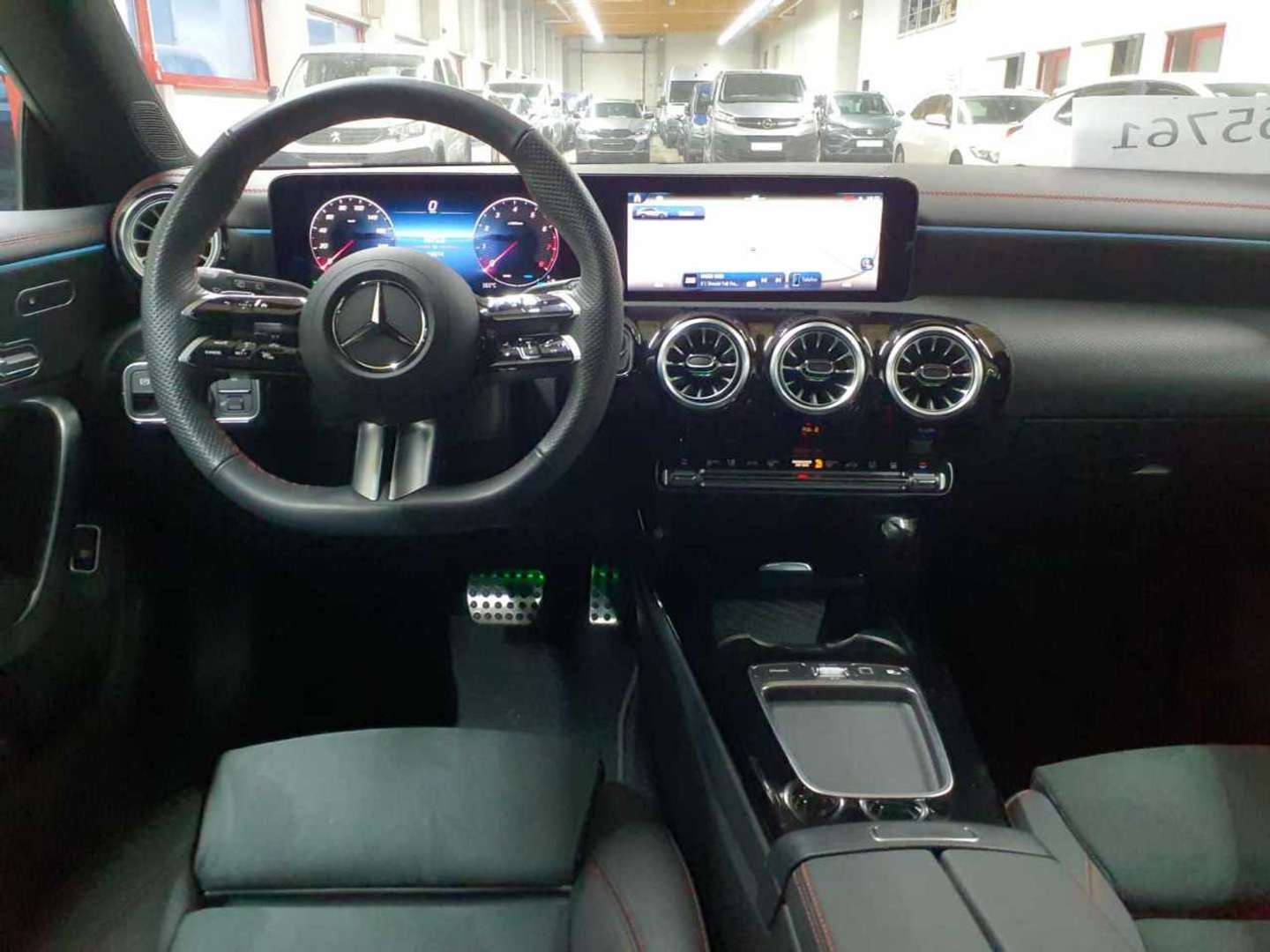 Mercedes CLA 180 AMG Line -  - Joinsteer - #4