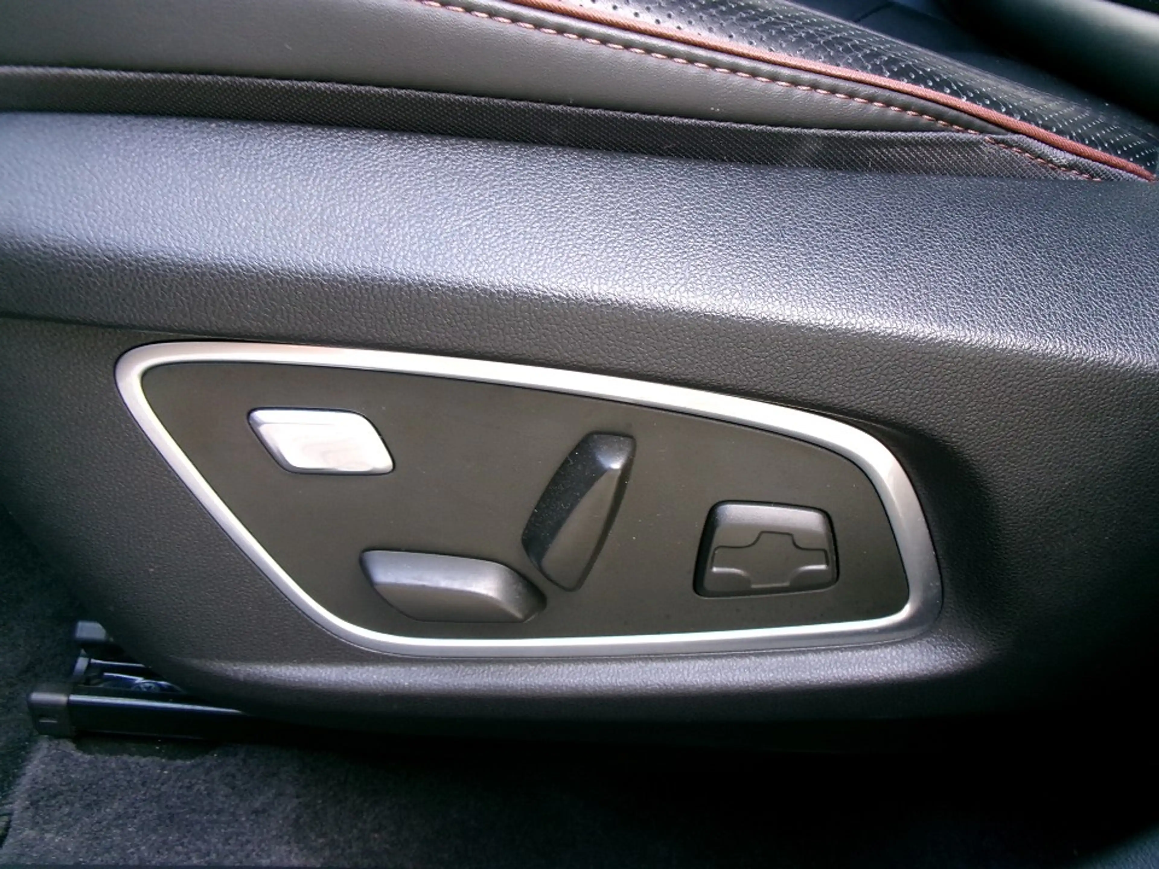 Renault Koleos Initiale Paris 4x4 AHK Automatik — photo 9