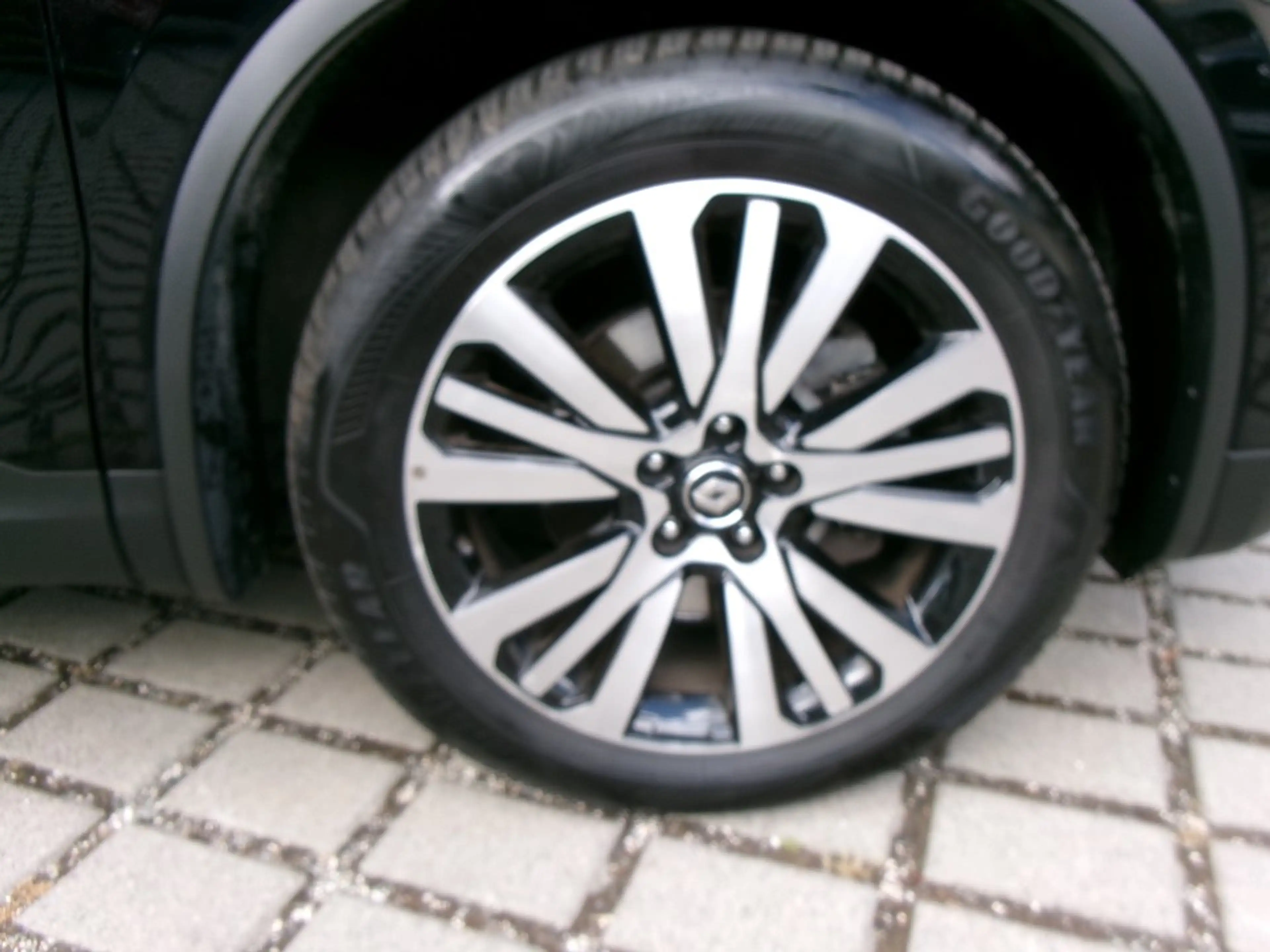Renault Koleos Initiale Paris 4x4 AHK Automatik — photo 12