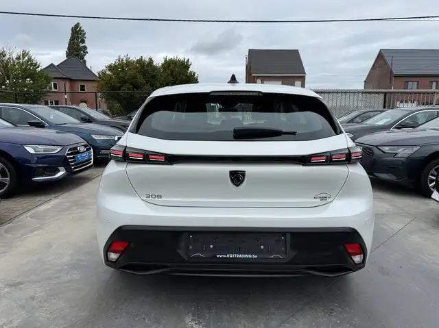 Peugeot 308 view 6