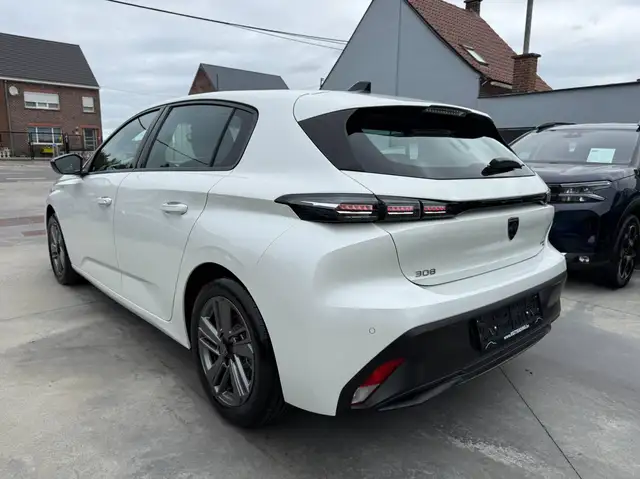 Peugeot 308 view 7