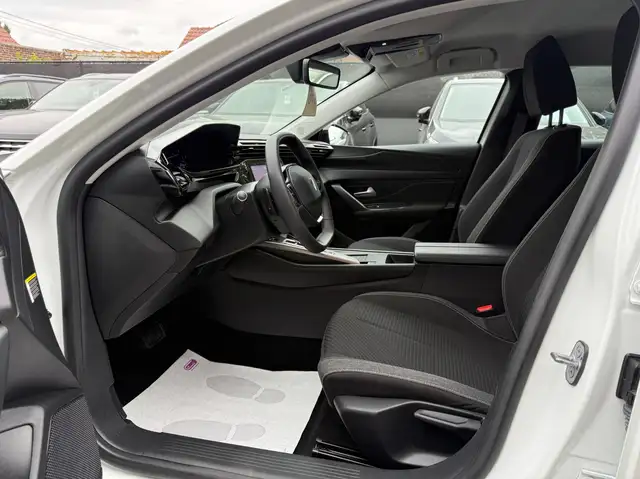 Peugeot 308 view 13
