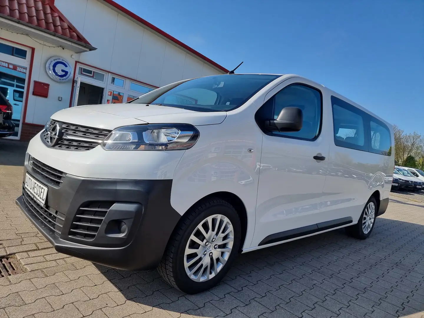 Opel Vivaro Edition M 9-Sitzer Automatik Zafira Life Blanc - 1