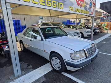 E (124) 200 E